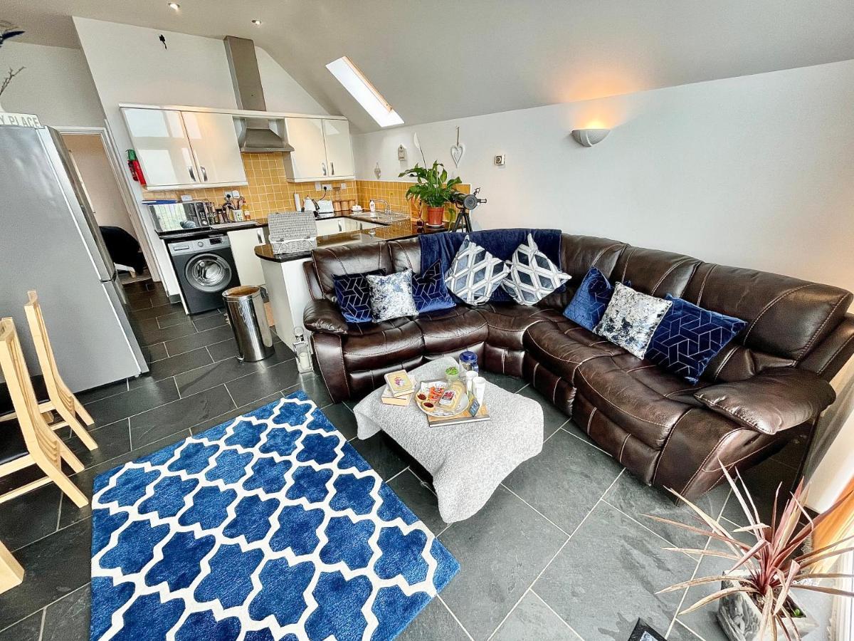The Mermaids Watch Pendine Dog Friendly With Cymru Holidays Экстерьер фото